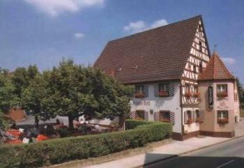 Hotel-Gasthof Rotes Ross Херольдсберг Экстерьер фото