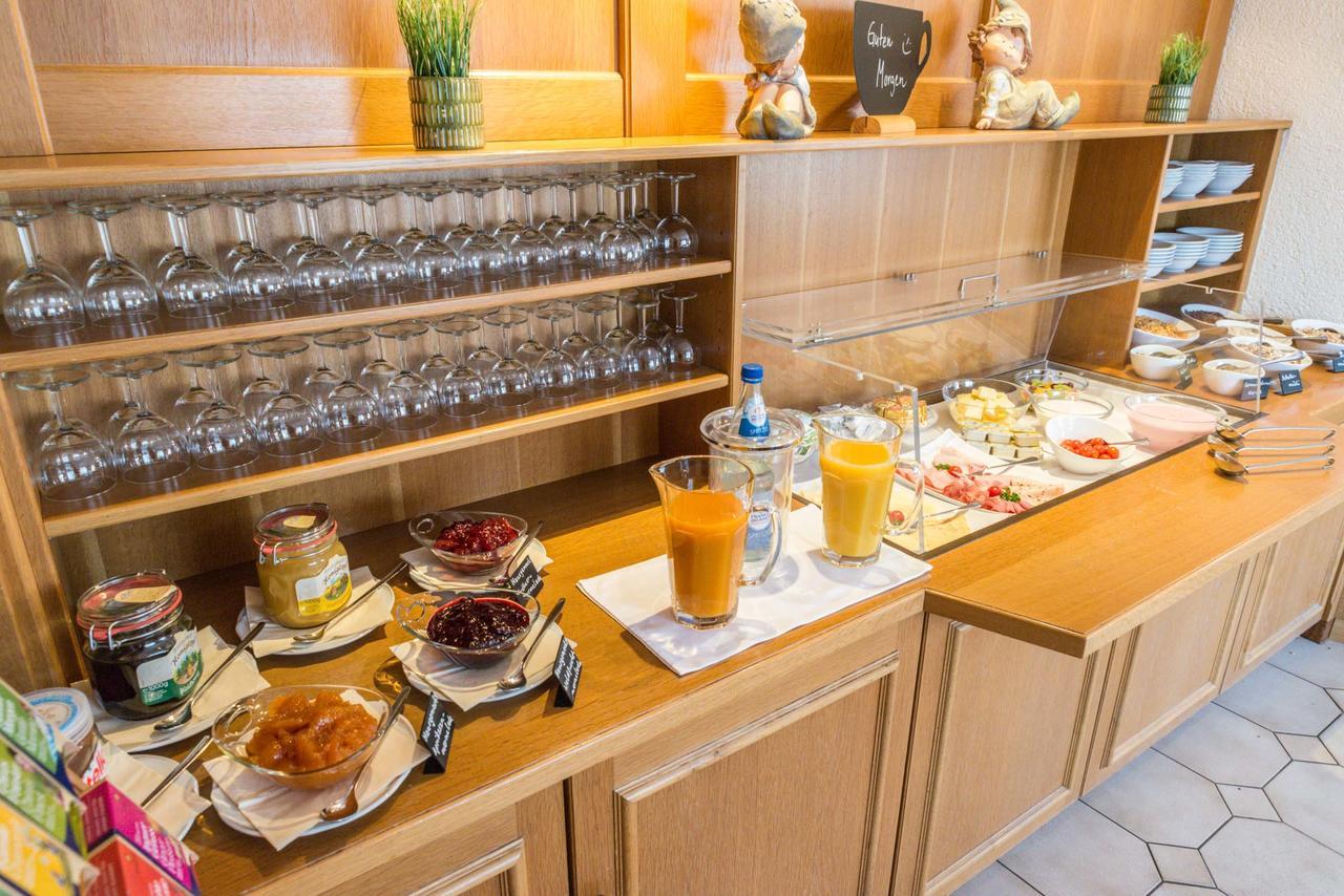Hotel-Gasthof Rotes Ross Херольдсберг Экстерьер фото
